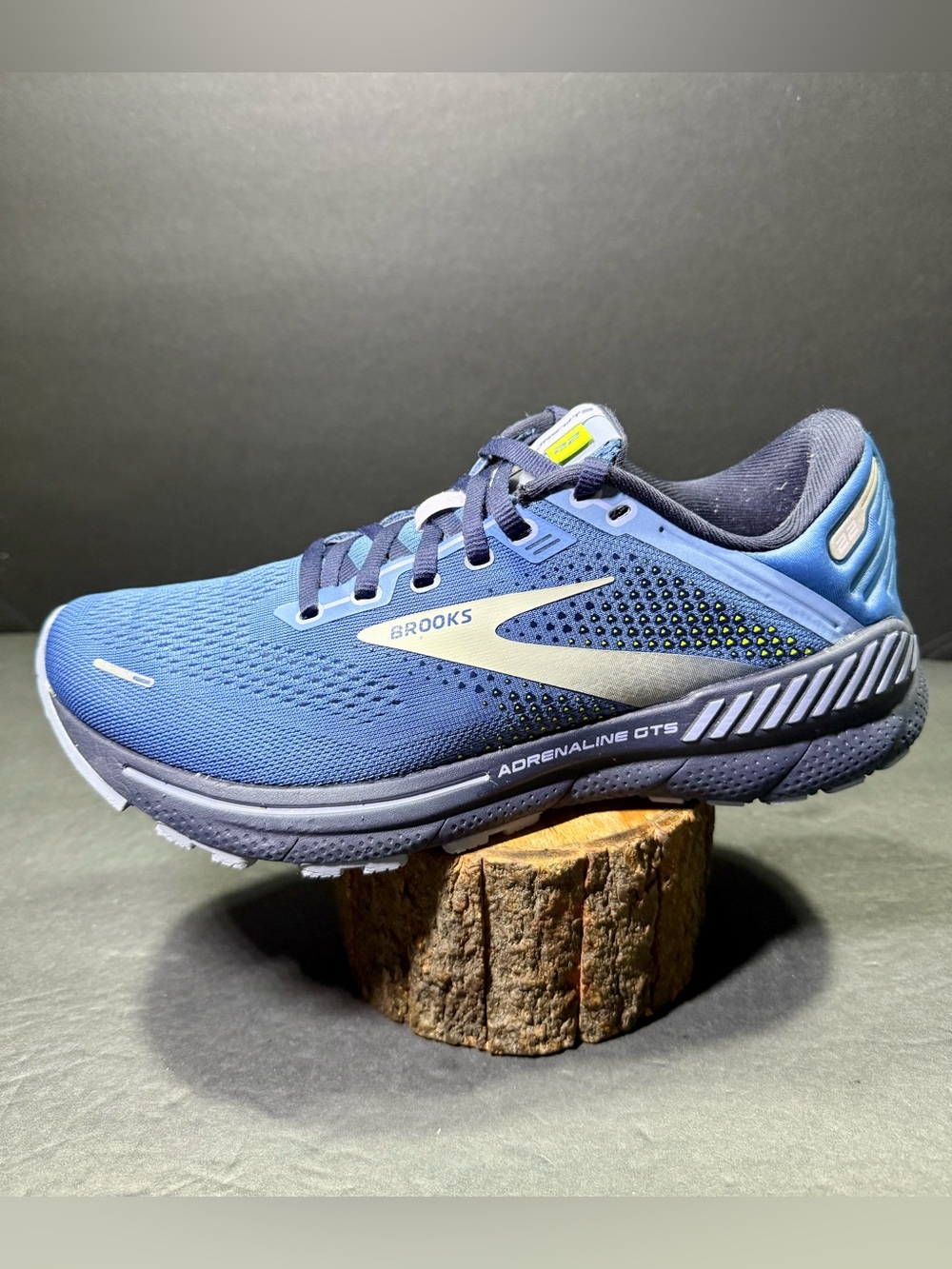 Brooks Adrenaline 22 Women’s Blue Running Walking Sneakers Shoe Size-8.5